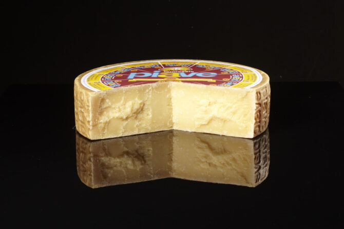 Piave cheese dop veneto italy