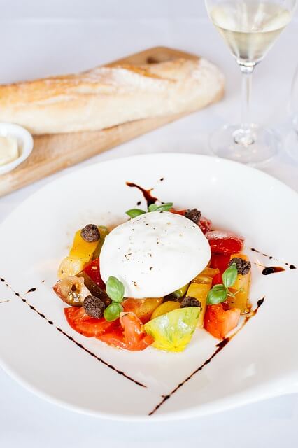 Mozzarella di bufala campana dop
